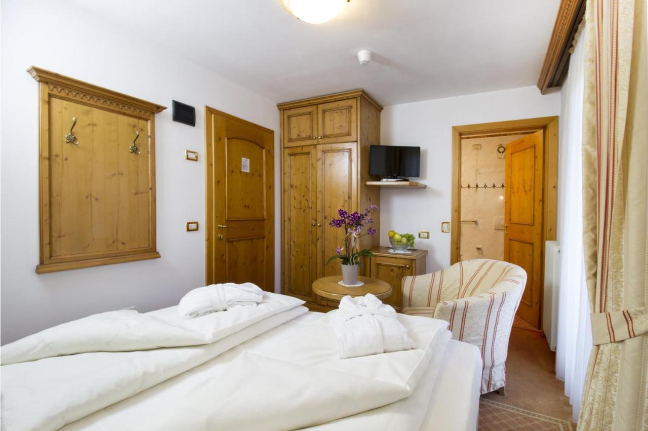 Lorenzetti Hotel Madonna